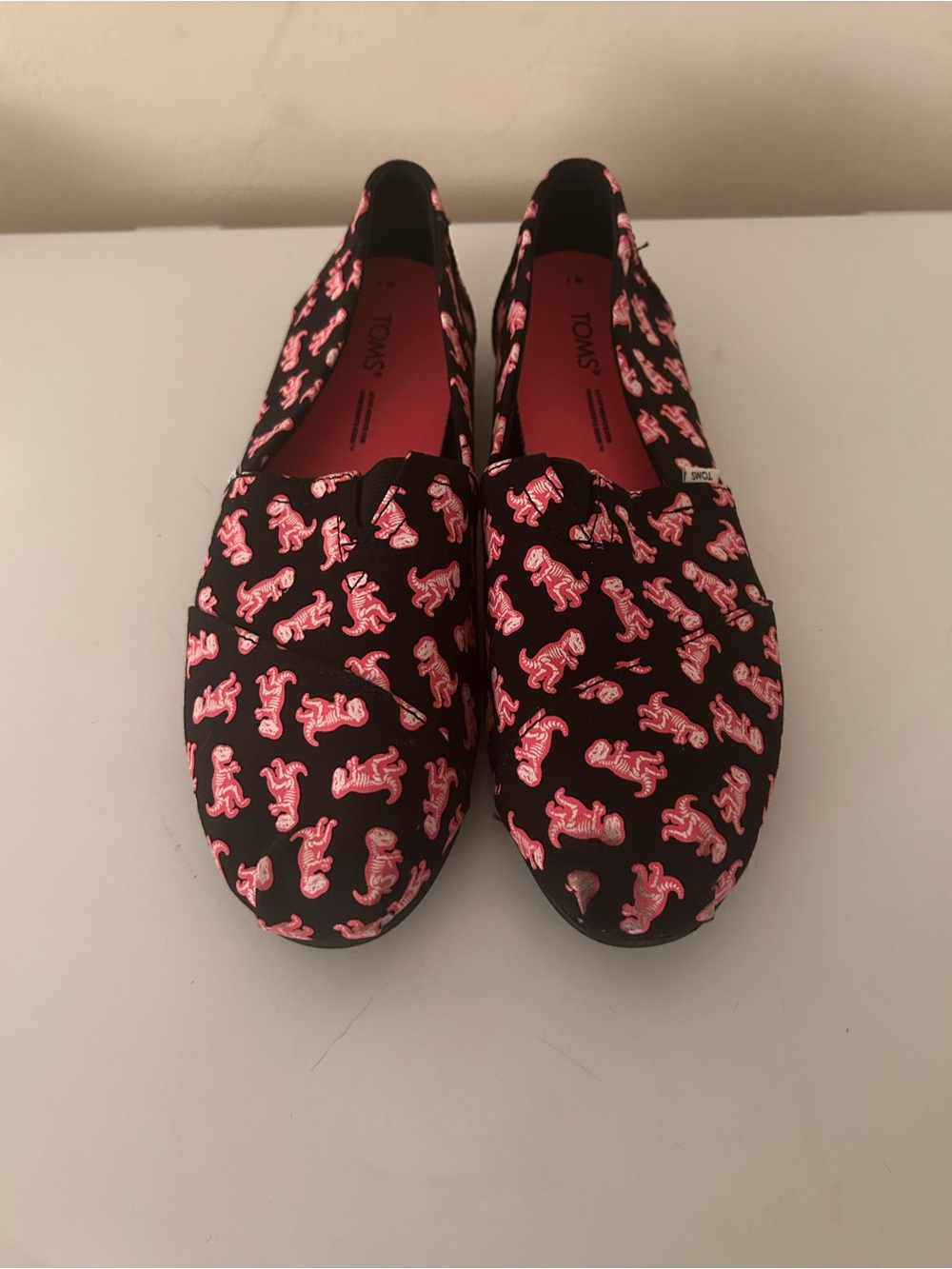 TOMS Black & Pink T-Rex Dinosaur Alpargata Slip On Shoes size 7 In The Dark